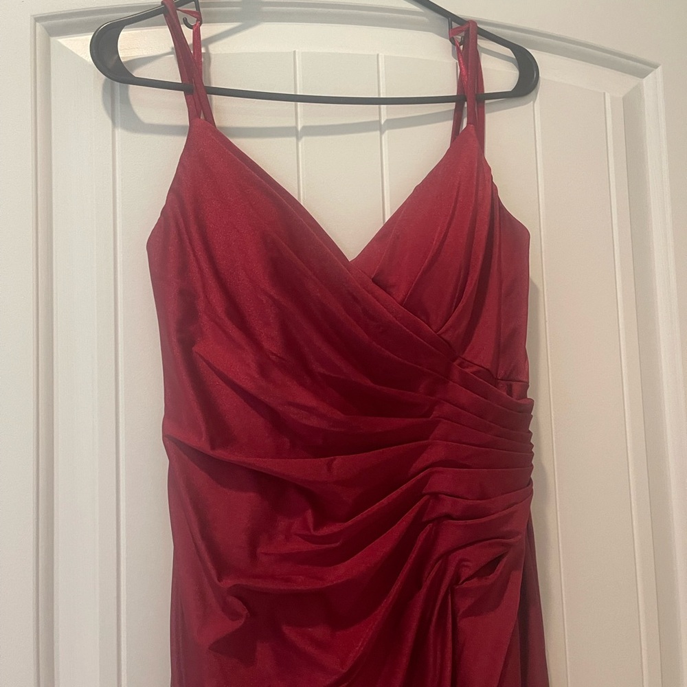 Allure Bridesmaid dress in color burgundy. Worn once for a wedding!